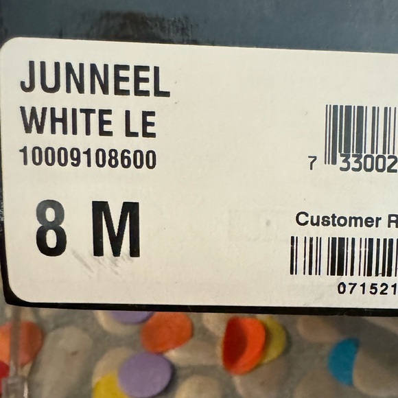 ALFANI โ Junneelโ in white with FUN& UNIQUE heels- zoom in for all the details! - Picture 4 of 15